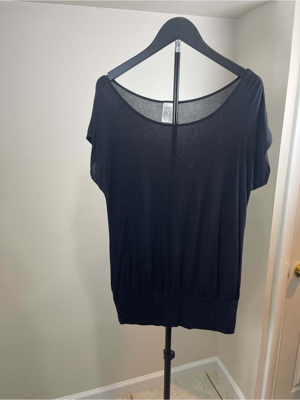 Women's Black Scoop Neck Short Sleeve Blouse